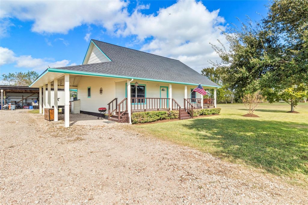 17807 County Rd 127, Pearland, TX 77581
