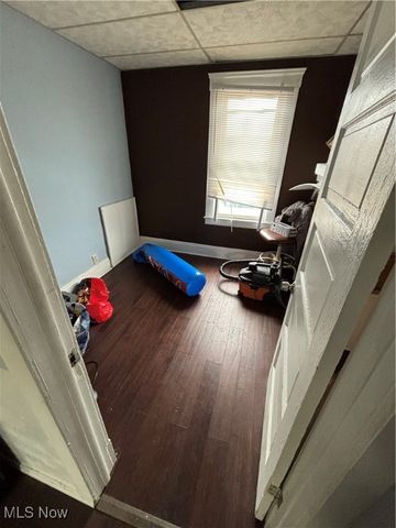 4017 E 54th Street, Newburgh Heights, OH 44105