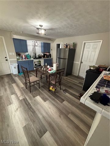 4017 E 54th Street, Newburgh Heights, OH 44105