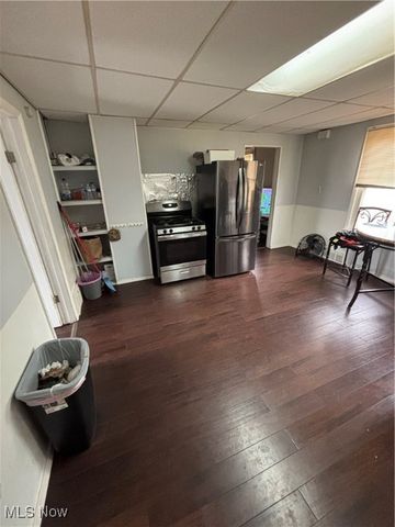 4017 E 54th Street, Newburgh Heights, OH 44105