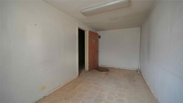 111 W Gilbert Street, Henrietta, TX 76365