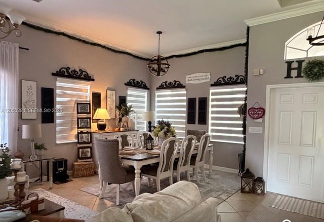 2116 NE 38th Rd, Homestead, FL 33033