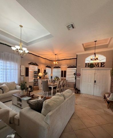 2116 NE 38th Rd, Homestead, FL 33033
