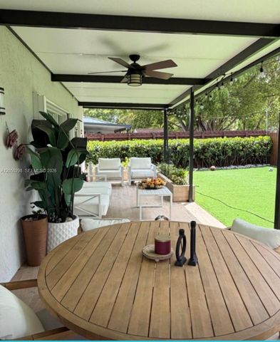 2116 NE 38th Rd, Homestead, FL 33033