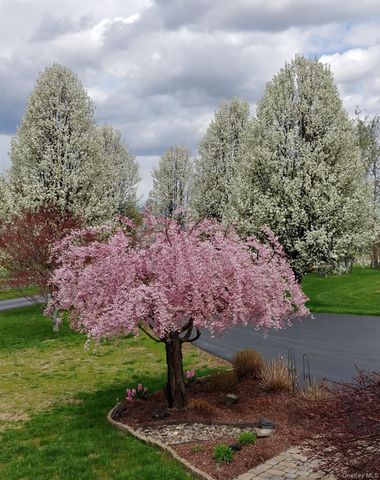 7 Victorian Court, Milton, NY 12547