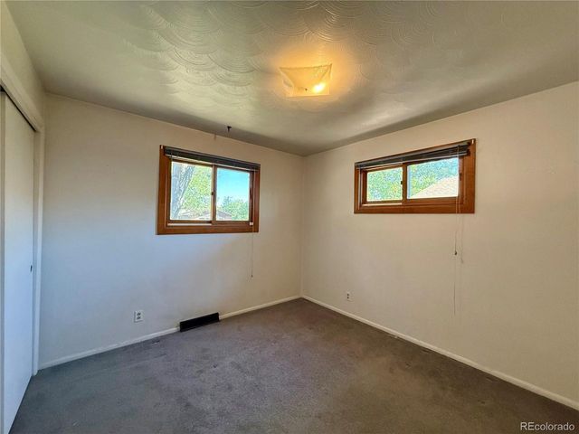 1489 S Carr St, Lakewood, CO 80232