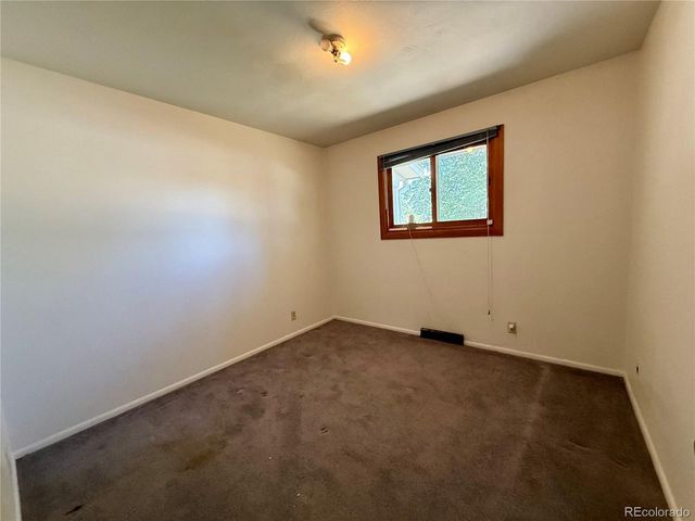 1489 S Carr St, Lakewood, CO 80232