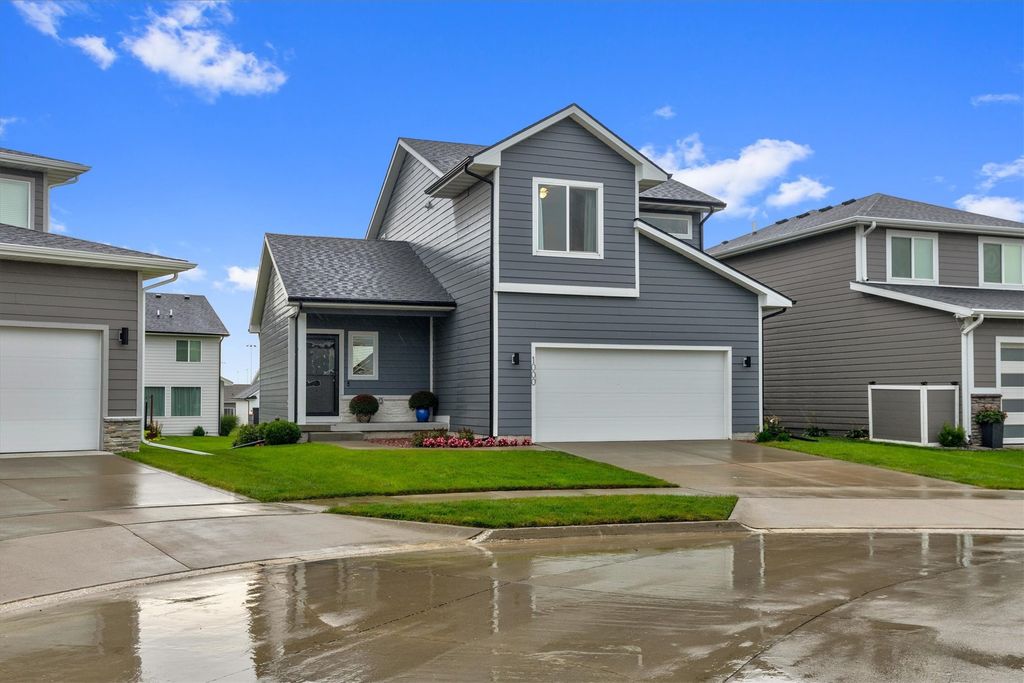 1000 NE 14th Street, Grimes, IA 50111