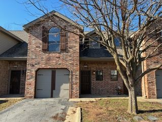 4077 Glenstone Terrace E, Springdale, AR 72762