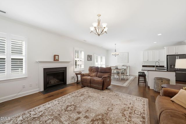 32 Kenilworth Street, Clayton, NC 27527