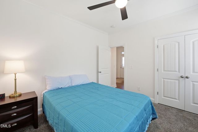 32 Kenilworth Street, Clayton, NC 27527