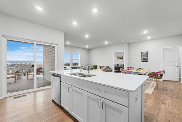 5414 E Bridgeport Ct, Spokane, WA 99217