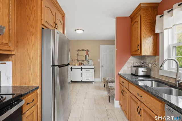 16 Dewey Avenue, Plymouth, CT 06786