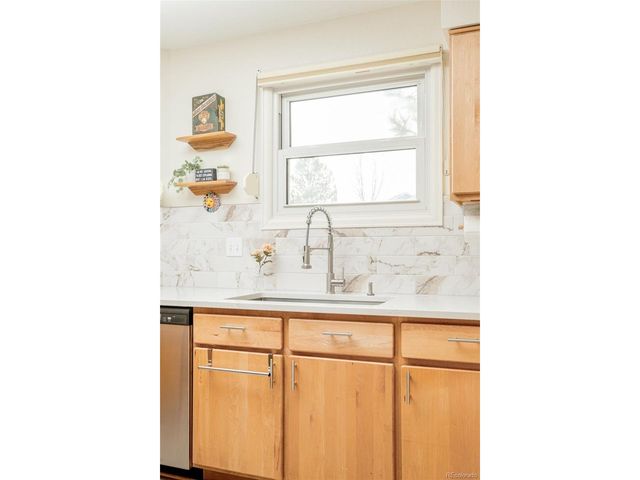 9670 W La Salle Ave, Lakewood, CO 80227