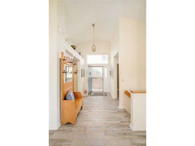 9670 W La Salle Ave, Lakewood, CO 80227