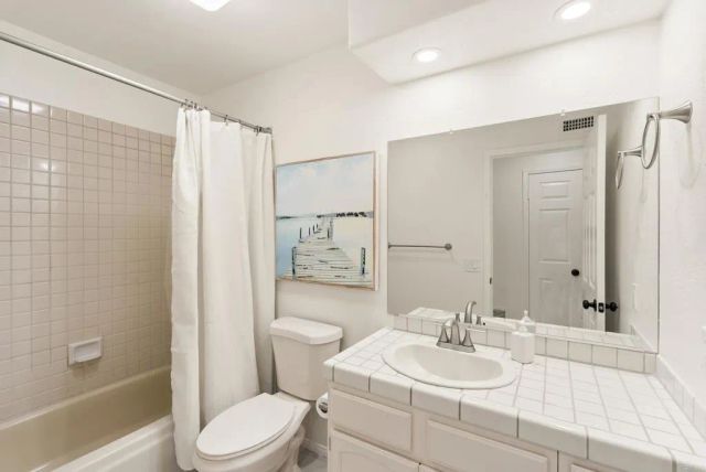 1241 Pearlbush Court, El Cajon, CA 92019