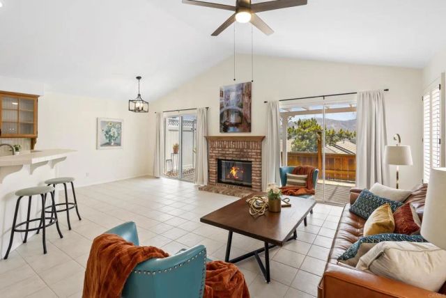 1241 Pearlbush Court, El Cajon, CA 92019