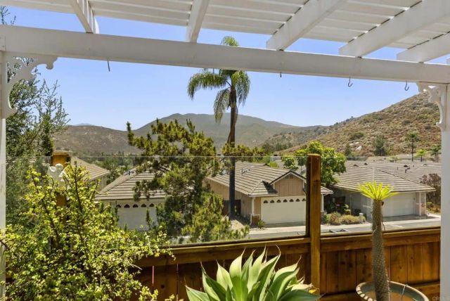 1241 Pearlbush Court, El Cajon, CA 92019