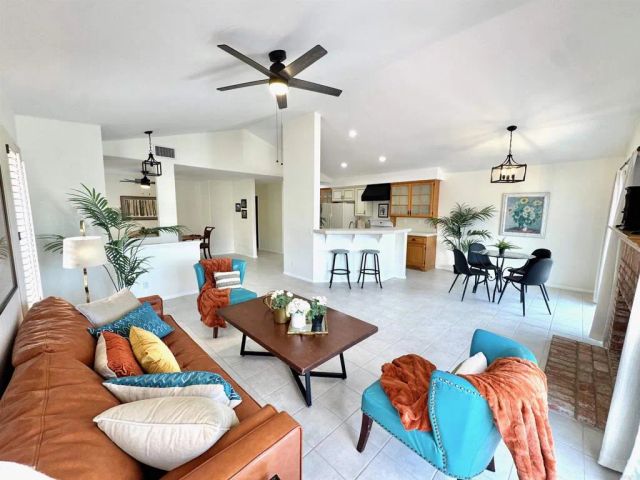 1241 Pearlbush Court, El Cajon, CA 92019