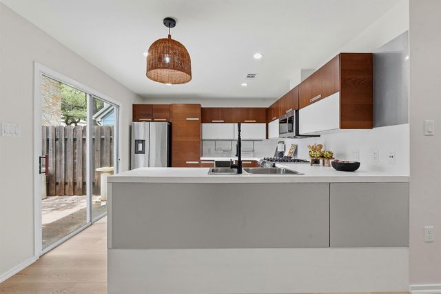 8330 Fathom CIR 505, Austin, TX 78750