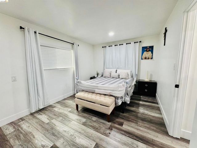 418 Douglas Ave, Oakland, CA 94603