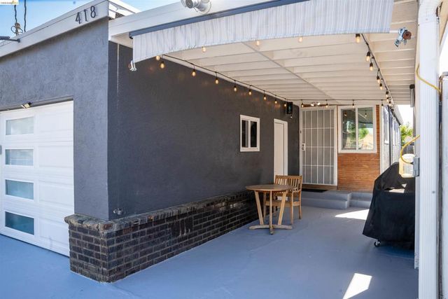 418 Douglas Ave, Oakland, CA 94603