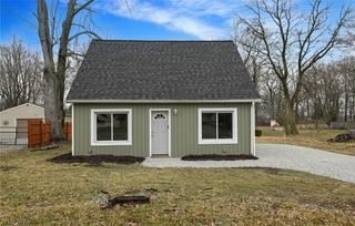 2255 Lake Road, Akron, OH 44312