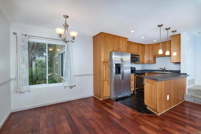 7849 Camino Glorita, San Diego, CA 92122