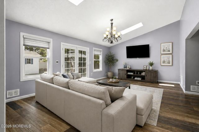 117 W Cypress Road, Toms River, NJ 08753