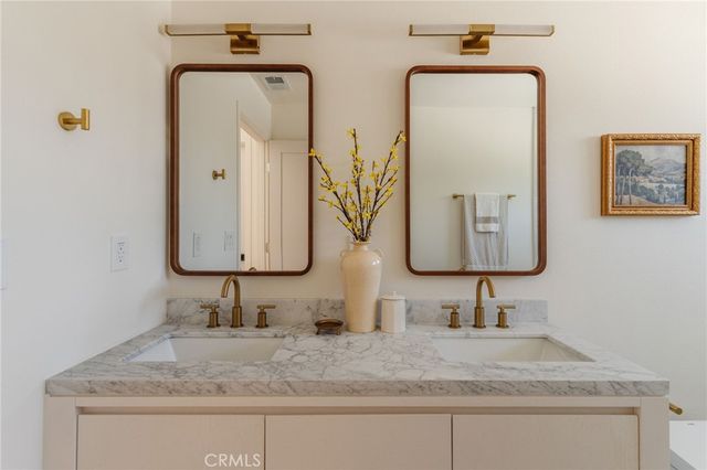 5649 Medeabrook Place, Agoura Hills, CA 91301