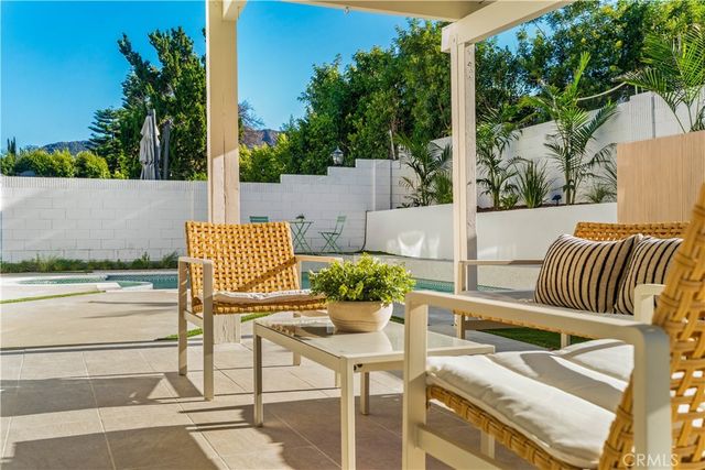 5649 Medeabrook Place, Agoura Hills, CA 91301