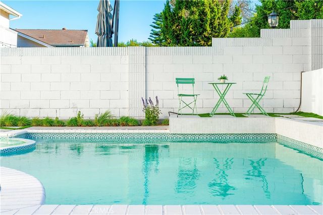 5649 Medeabrook Place, Agoura Hills, CA 91301