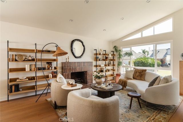 5649 Medeabrook Place, Agoura Hills, CA 91301
