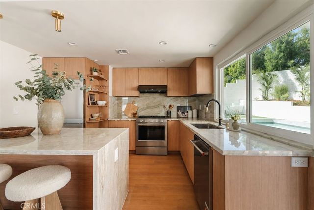 5649 Medeabrook Place, Agoura Hills, CA 91301