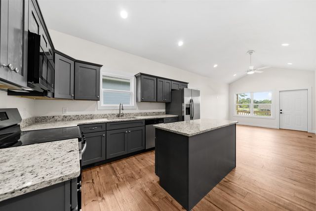 356 Dayton Ave, Crossville, TN 38555