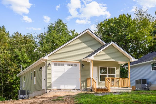 356 Dayton Ave, Crossville, TN 38555