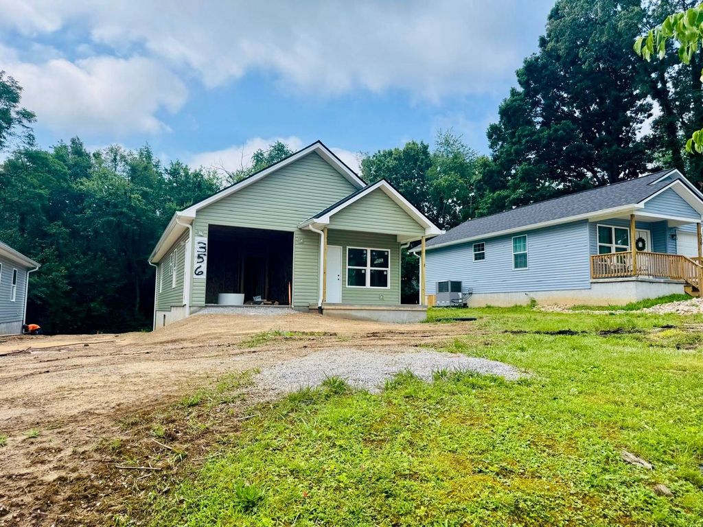 356 Dayton Ave, Crossville, TN 38555