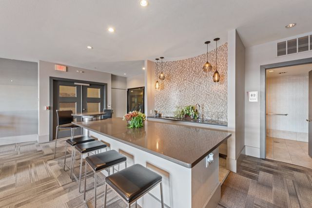 5609 Smu Boulevard 207, Dallas, TX 75206