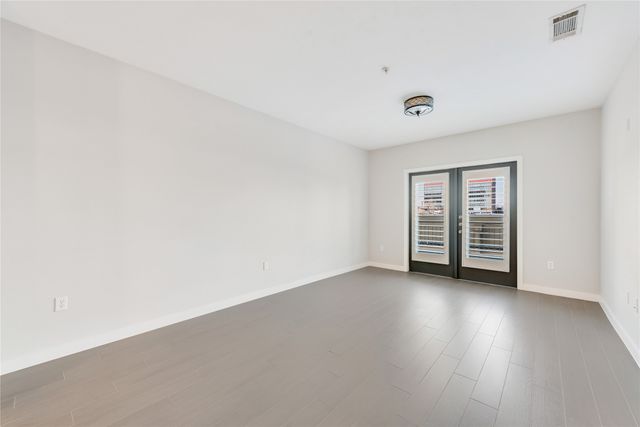 5609 Smu Boulevard 207, Dallas, TX 75206