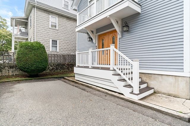 147 Cushing St 5, Cambridge, MA 02138