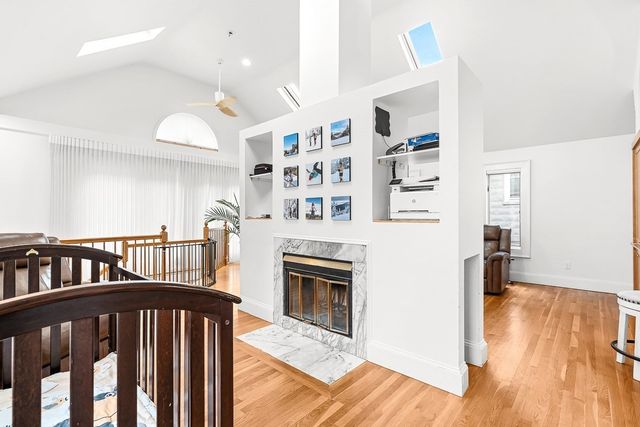 147 Cushing St 5, Cambridge, MA 02138