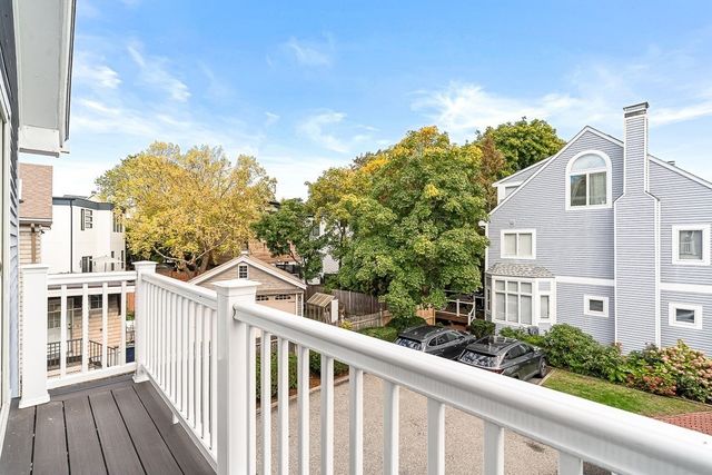 147 Cushing St 5, Cambridge, MA 02138