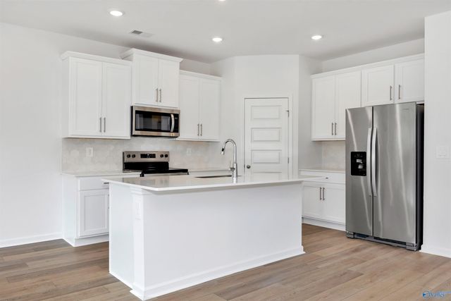 14861 Lapwing Cove, Athens, AL 35611