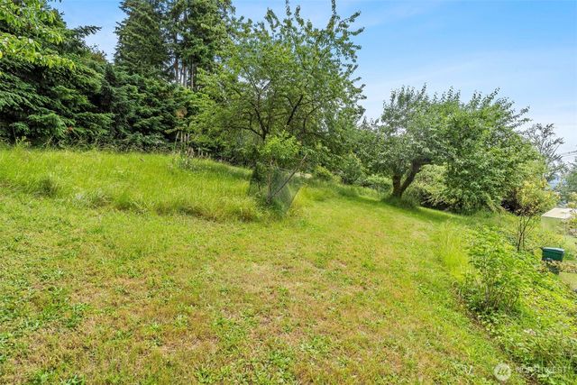 2642 E Lake Sammamish Parkway NE, Sammamish, WA 98074