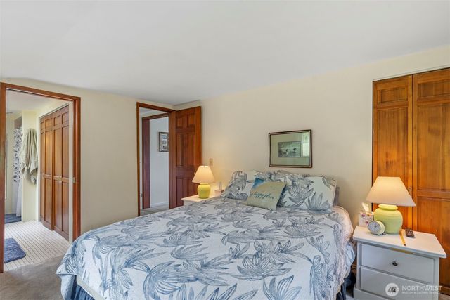 2642 E Lake Sammamish Parkway NE, Sammamish, WA 98074