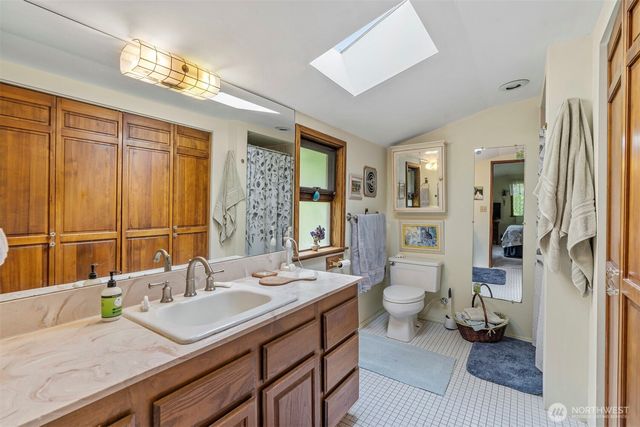 2642 E Lake Sammamish Parkway NE, Sammamish, WA 98074