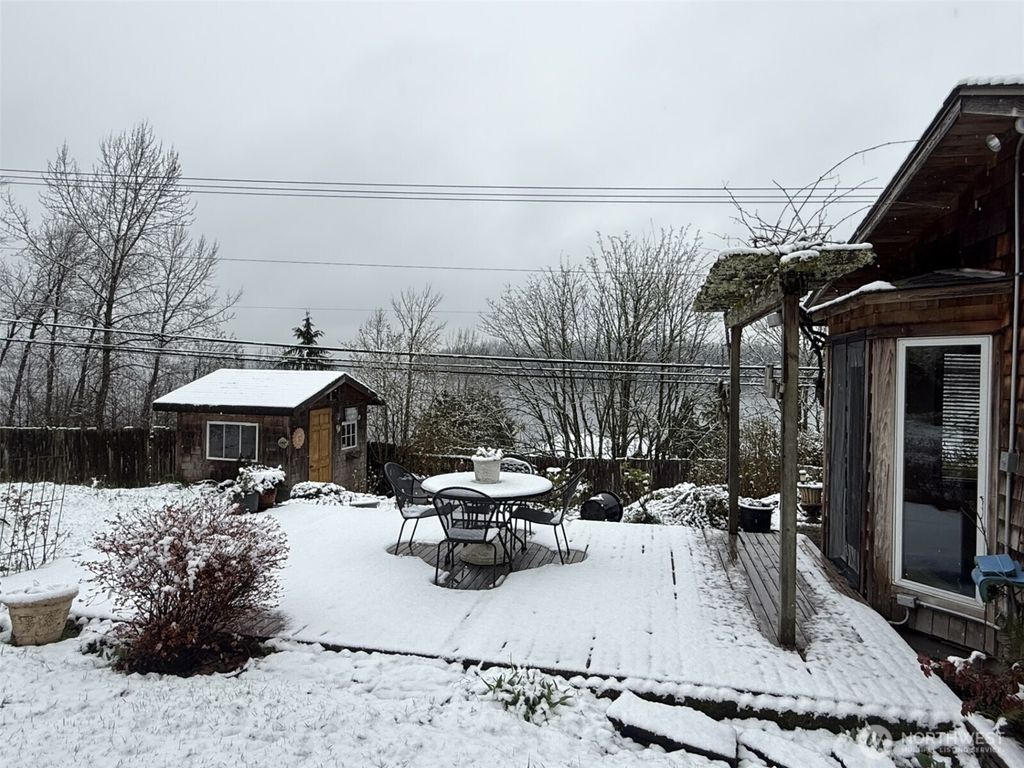 2642 E Lake Sammamish Parkway NE, Sammamish, WA 98074