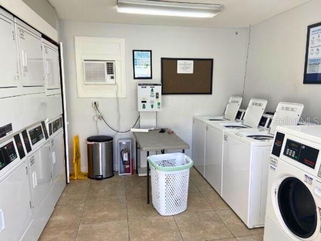 6930A PLACE DE LA PAIX 2B, South Pasadena, FL 33707