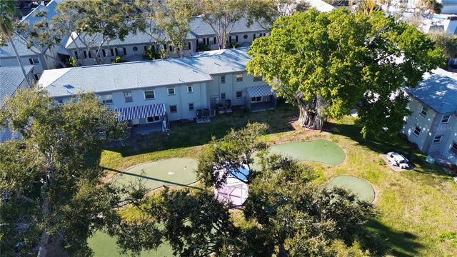 6930A PLACE DE LA PAIX 2B, South Pasadena, FL 33707