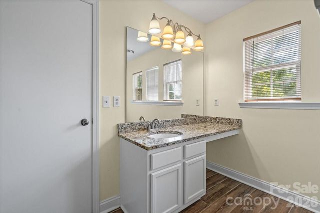 446 Tribune Drive, Charlotte, NC 28214